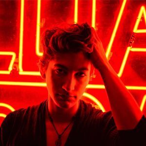 Meet your Posher, Mae